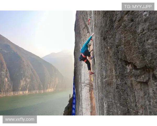 重庆攀岩队在滑板精英赛中以58分稳居积分榜首位